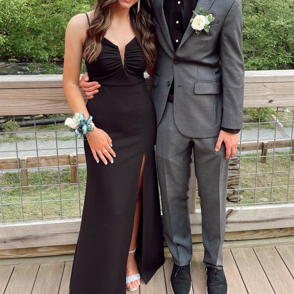 Dresses & Skirts - windsor black dress